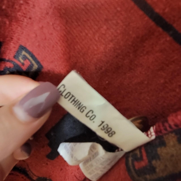 Vintage 90s fleece red Llama print sweater - Picture 5 of 7